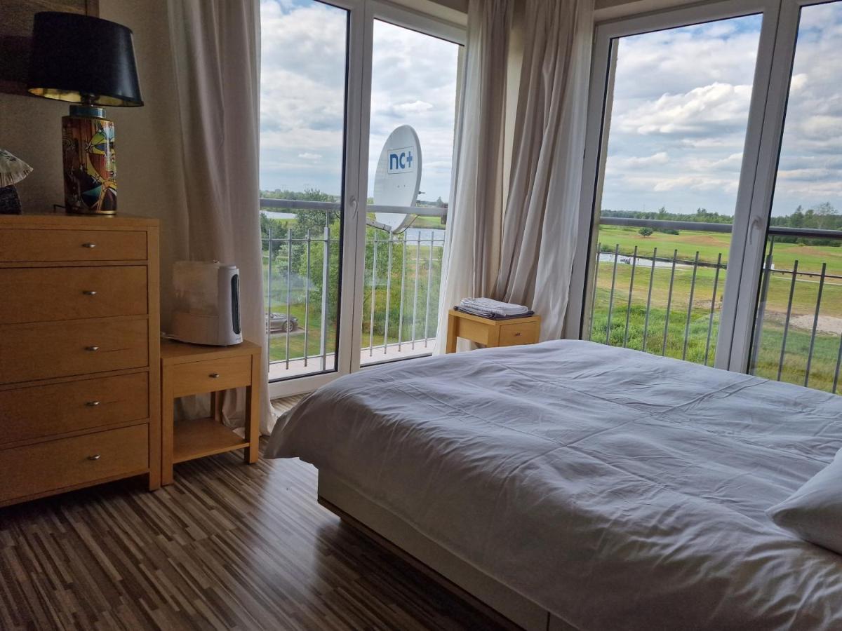 Apartgolf Sobienie Krolewskie Sobienie Szlacheckie Dış mekan fotoğraf