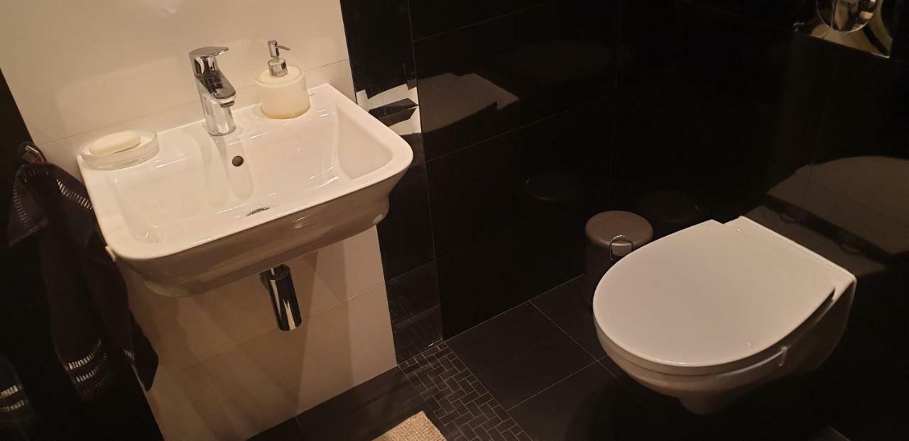 Apartgolf Sobienie Krolewskie Sobienie Szlacheckie Dış mekan fotoğraf